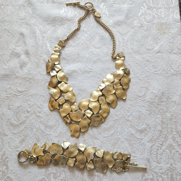 Jessica Simpson Gold tone/rhinestone Necklace w/ matching Bracelet - Picture 1 of 5